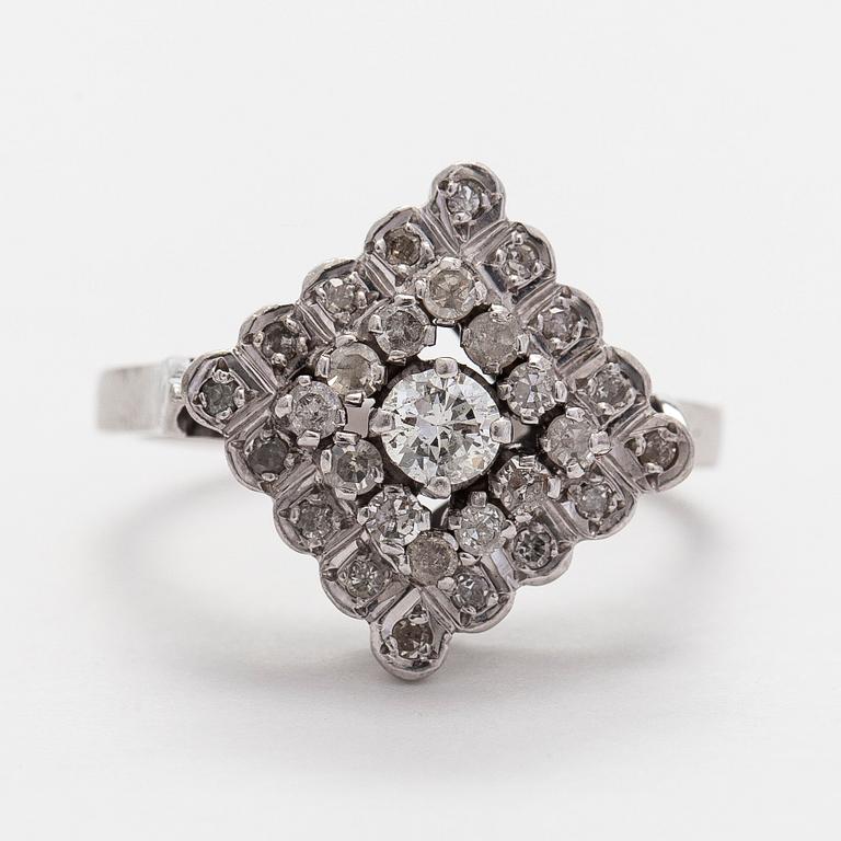 Ring, brilliant and 8/8 cut diamonds, 14K white gold.
