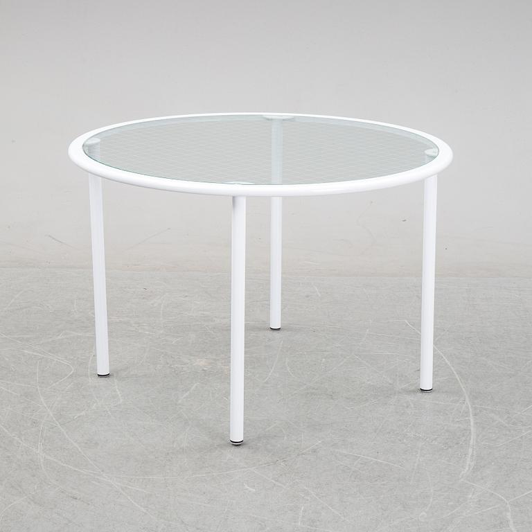 Giandomenico Belotti, attributed to, a griddled glass and metal dining table, by Fly Line, Italy, 1970s.