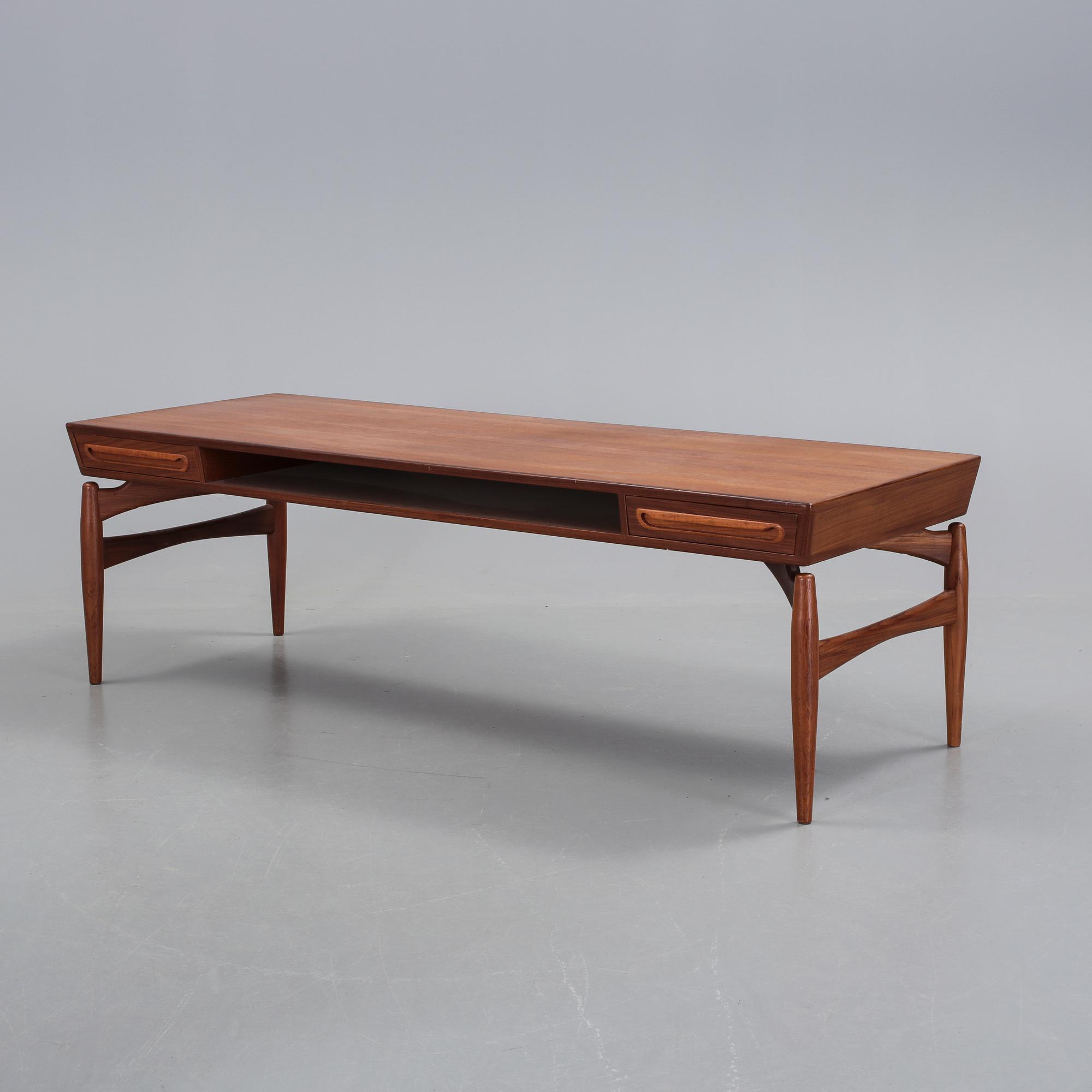 SOFFBORD, Johannes Andersen för Trensum, omkring 1900-talets mitt.
