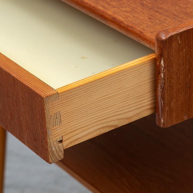 AB Carlström & Co Möbelfabrik, sängbord, ett par. Bjärnum 1960-tal.