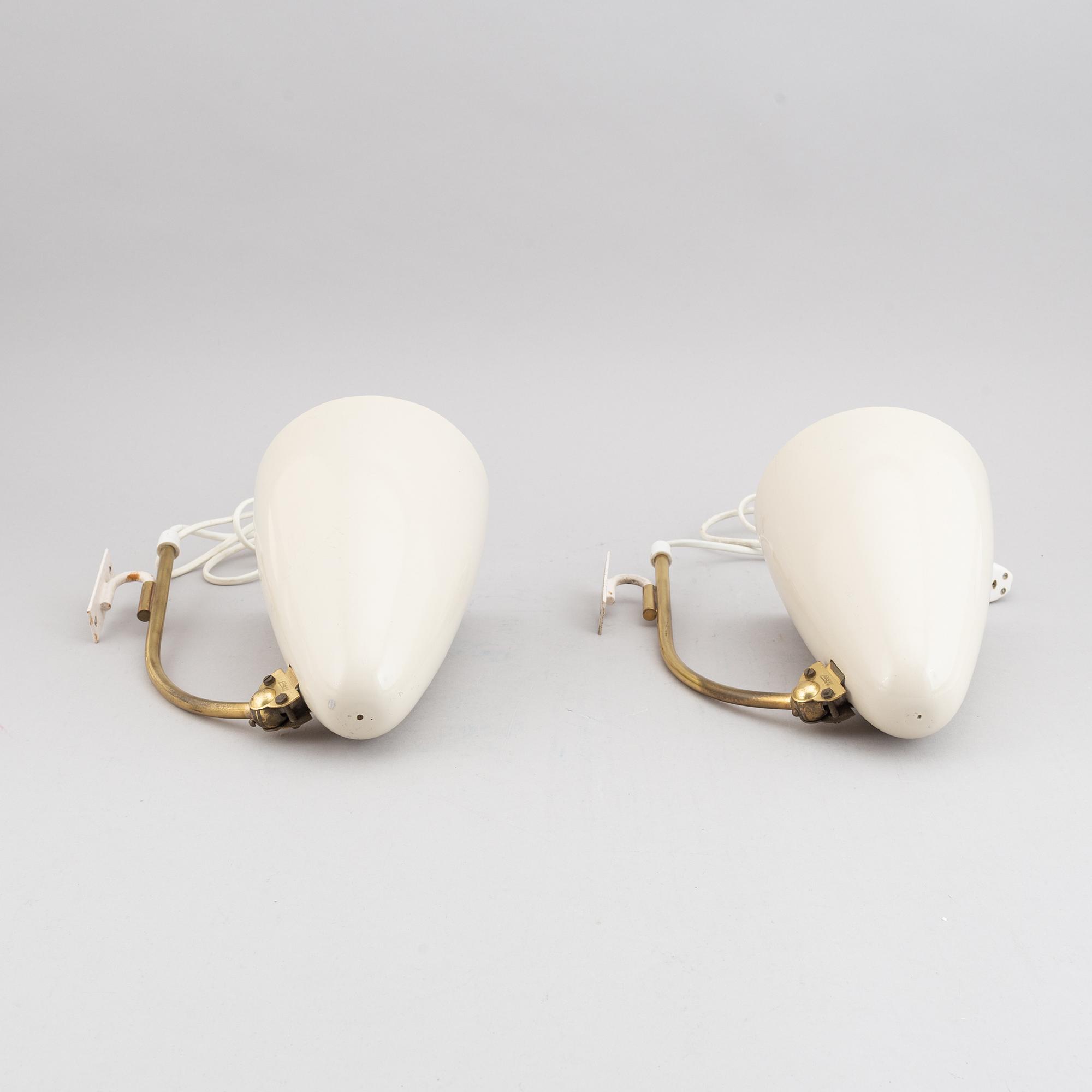 A pair of wall lights, model AH 43, produced by Itsu, 1950-60s.