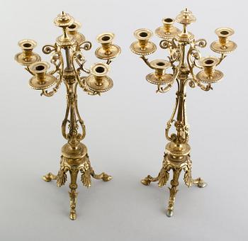 KANDELABRAR, 1 par, mässing, England, 1900-tal.