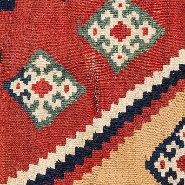 A Qashqai Kilim carpet, South Persia ca. 246 x 156 cm.