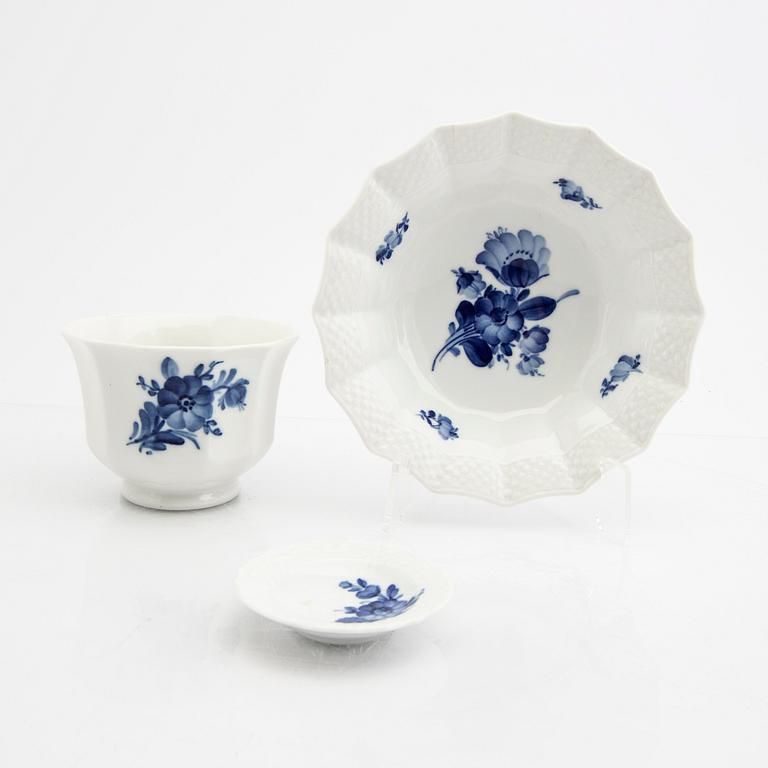 Servis 52 dlr "Blå blomst" Royal Copenhagen.