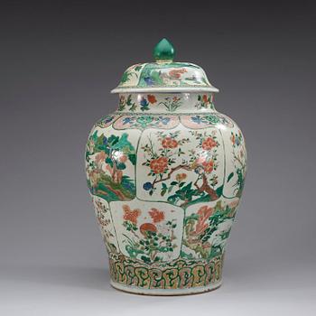 URNA med LOCK, porslin. Qing dynastin, Kangxi (1662-1722).
