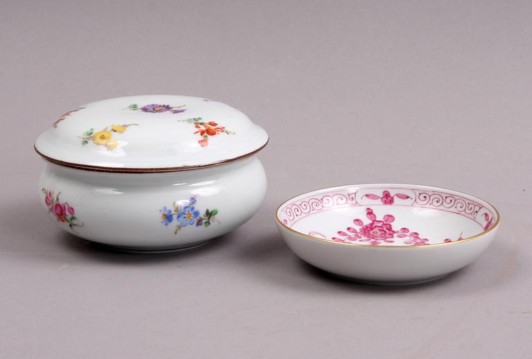 LOCKASK samt FAT, Meissen, porslin.