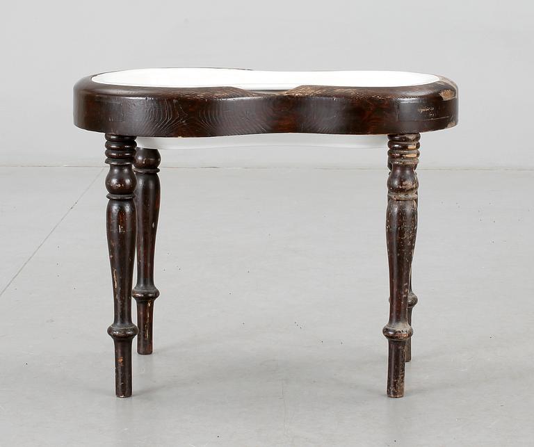 BIDÉ, 1800-tal.