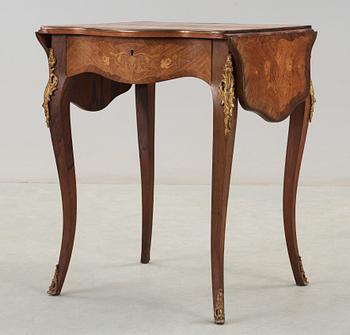 KLAFFBORD, Louis XVI-stil, 1900-talets första hälft.