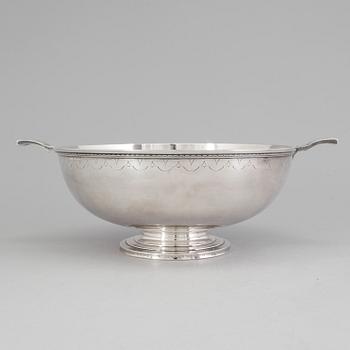 A Swedish Grace silver punchbowl, maker's mark GAB, Stockholm, 1934. Weight 935 g.