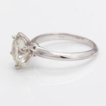 Ring, 18K vitguld, briljantslipad diamant ca 2.90 ct enligt certifikat.