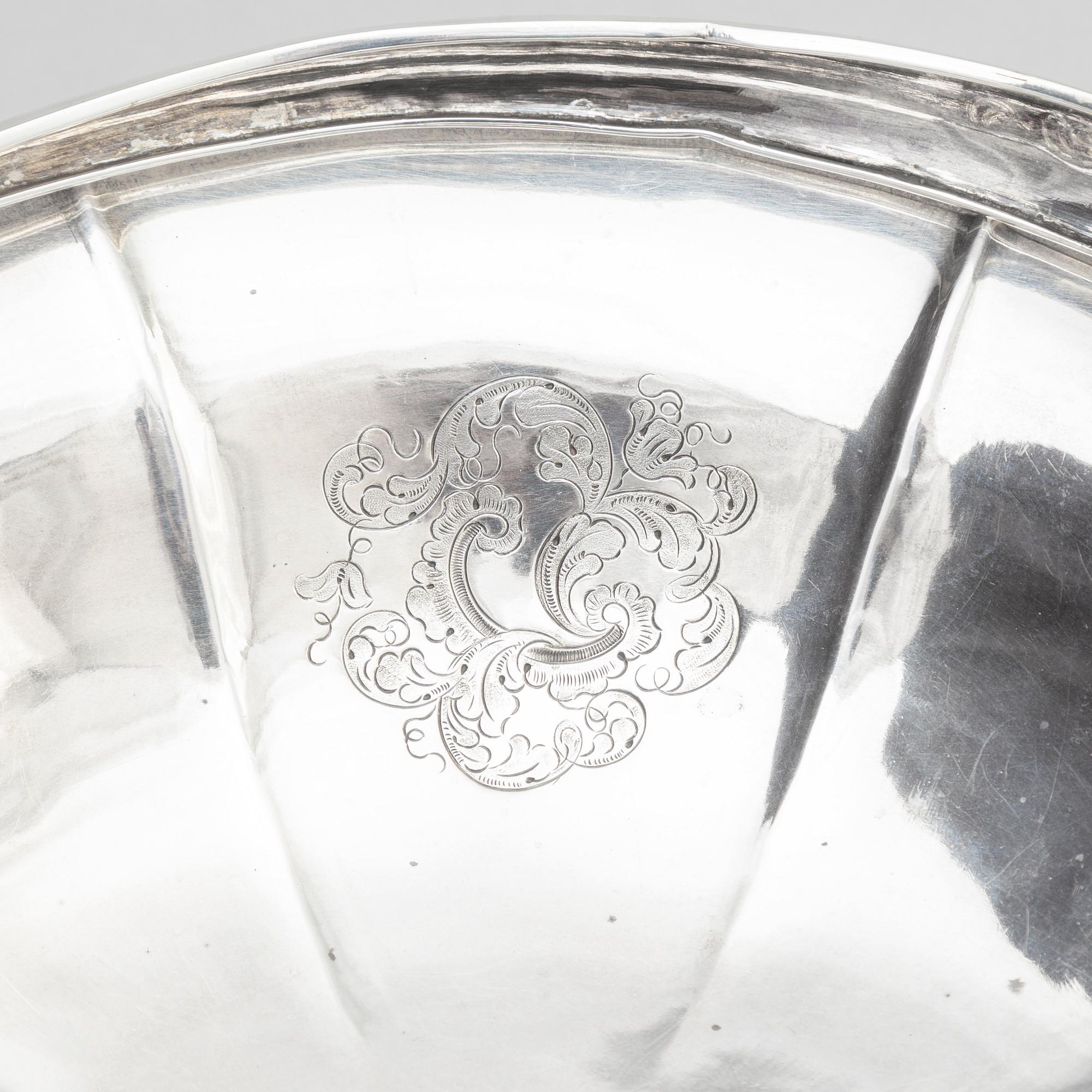Samuel Jacob Nicolai Prahl, hänkelskål, silver, Köpenhamn 1851.