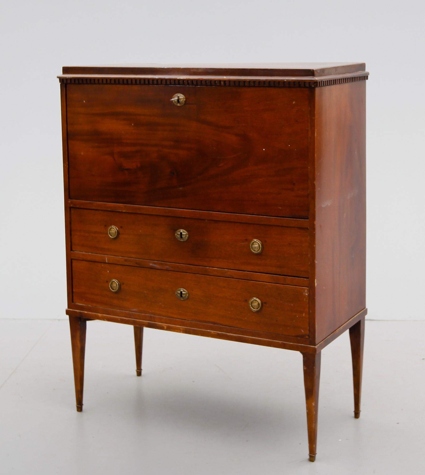 SEKRETÄR, gustaviansk stil, 1800-talets andra hälft.