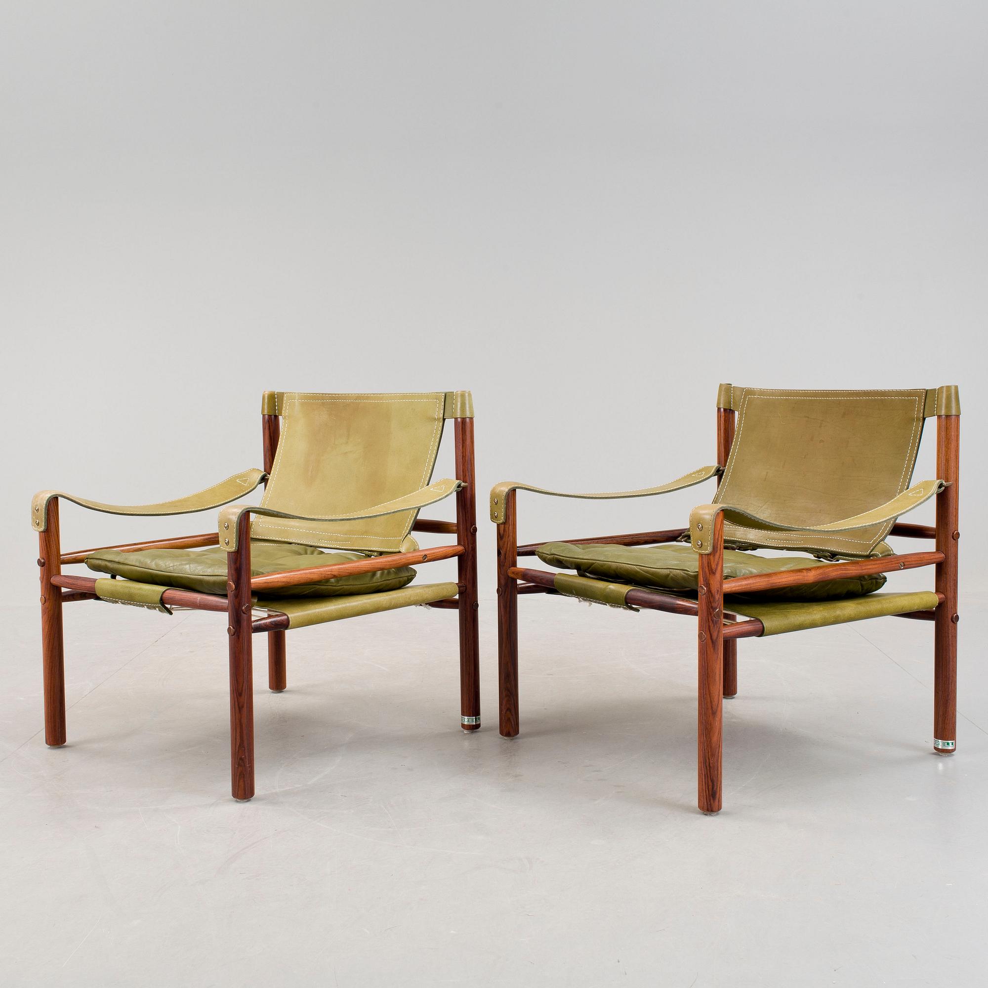 KARMSTOLAR, ett par, "Sirocco", Arne Norell, formgiven 1964.