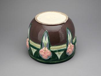 YTTERFODER, porslin, Jugend, tidigt 1900-tal.