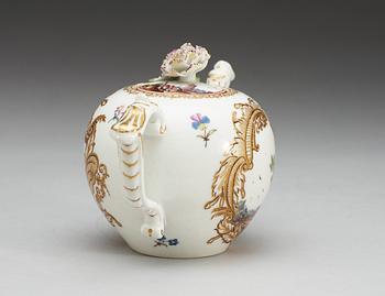 A Meissen teapot, 18th centuary.