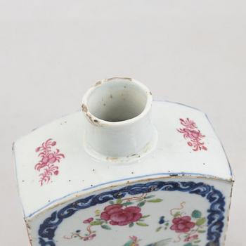 A Famille Rose porcelain tea caddie, China, Qianlong (1736-95).