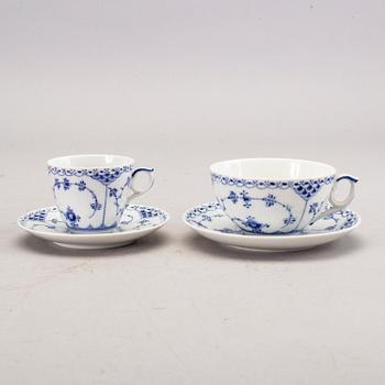 A TEA- AND COFFEESET MUSELMALET ROYAL COPENHAGEN 42 PCS.