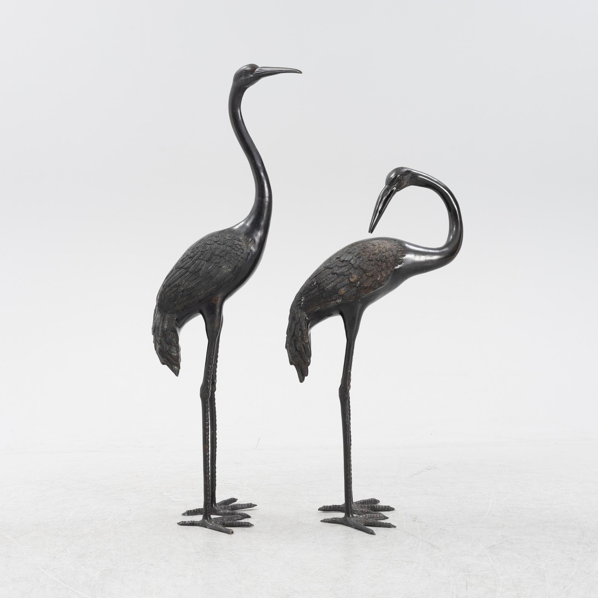 Dekorationsfåglar, ett par, patinerad metall, 1900-tal.