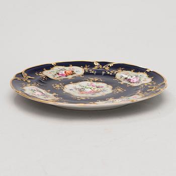 A Russian Popov porcelain plate, 19th Century.