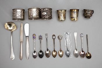 PARTI SILVER, 32 delar, silver och enstaka del nysilver, tot vikt silver ca 800 gram, bl a Ryssland.