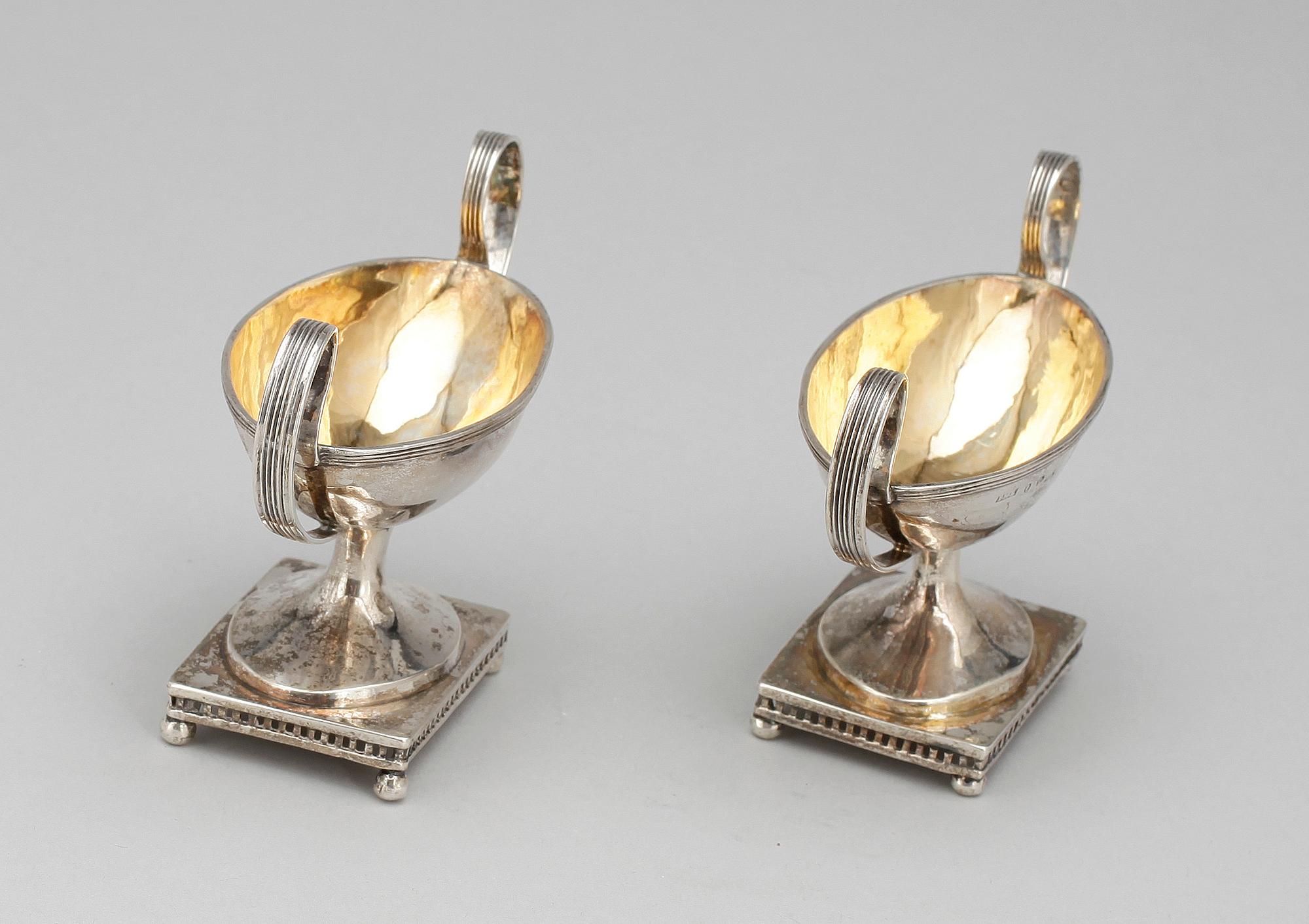 SALTKAR, ett par, silver, empir, Johan Henrik Lampa, Stockholm, 1810. Vikt ca 135 g.