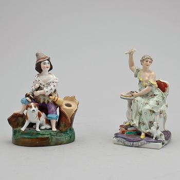 FIGURINER, 2 st, porslin, möjligen Tyskland, 1900-tal.
