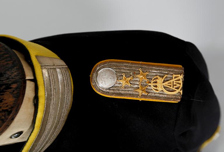 OFFICERSUNIFORM, Sverige, 1800-tal.