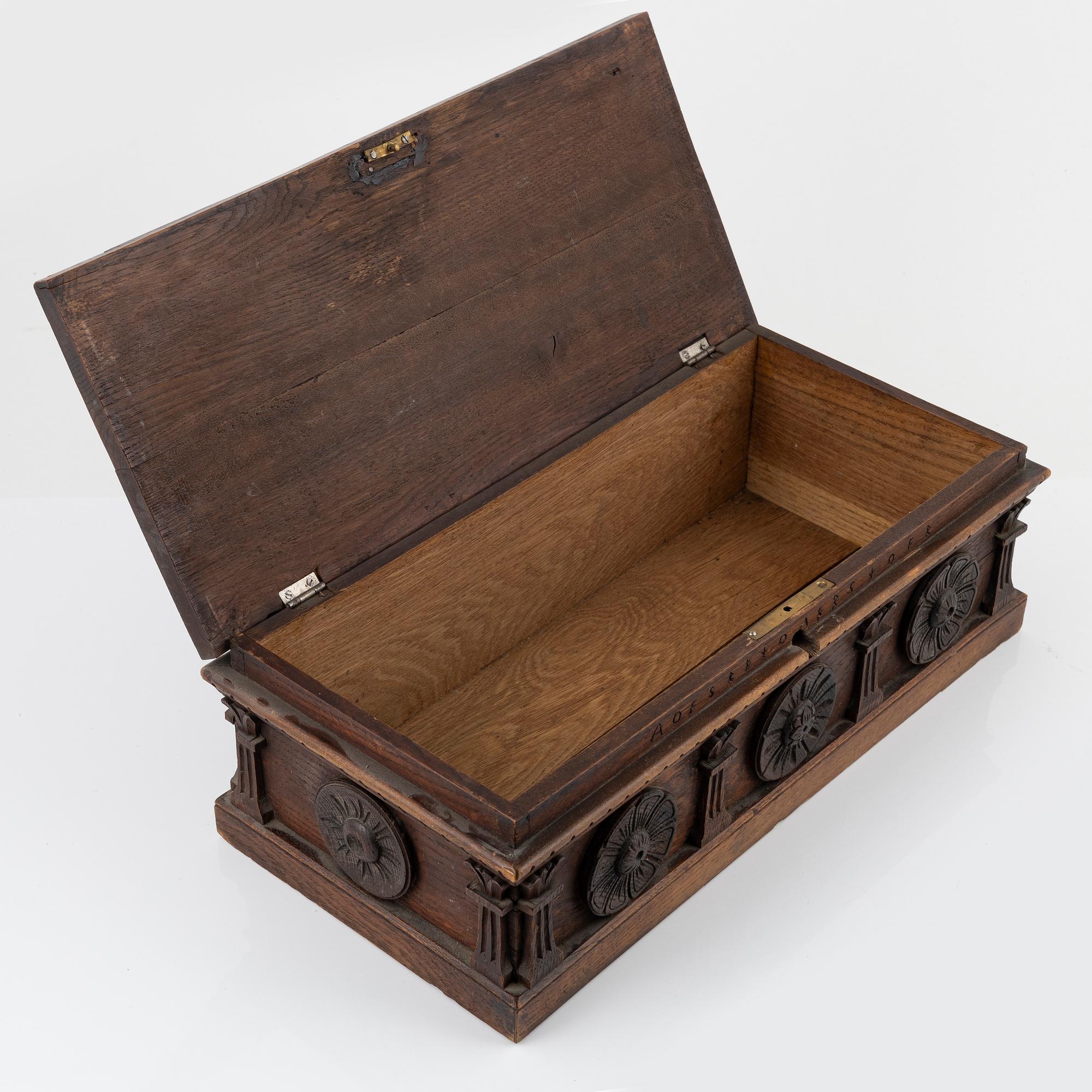 A box, around the year 1900.