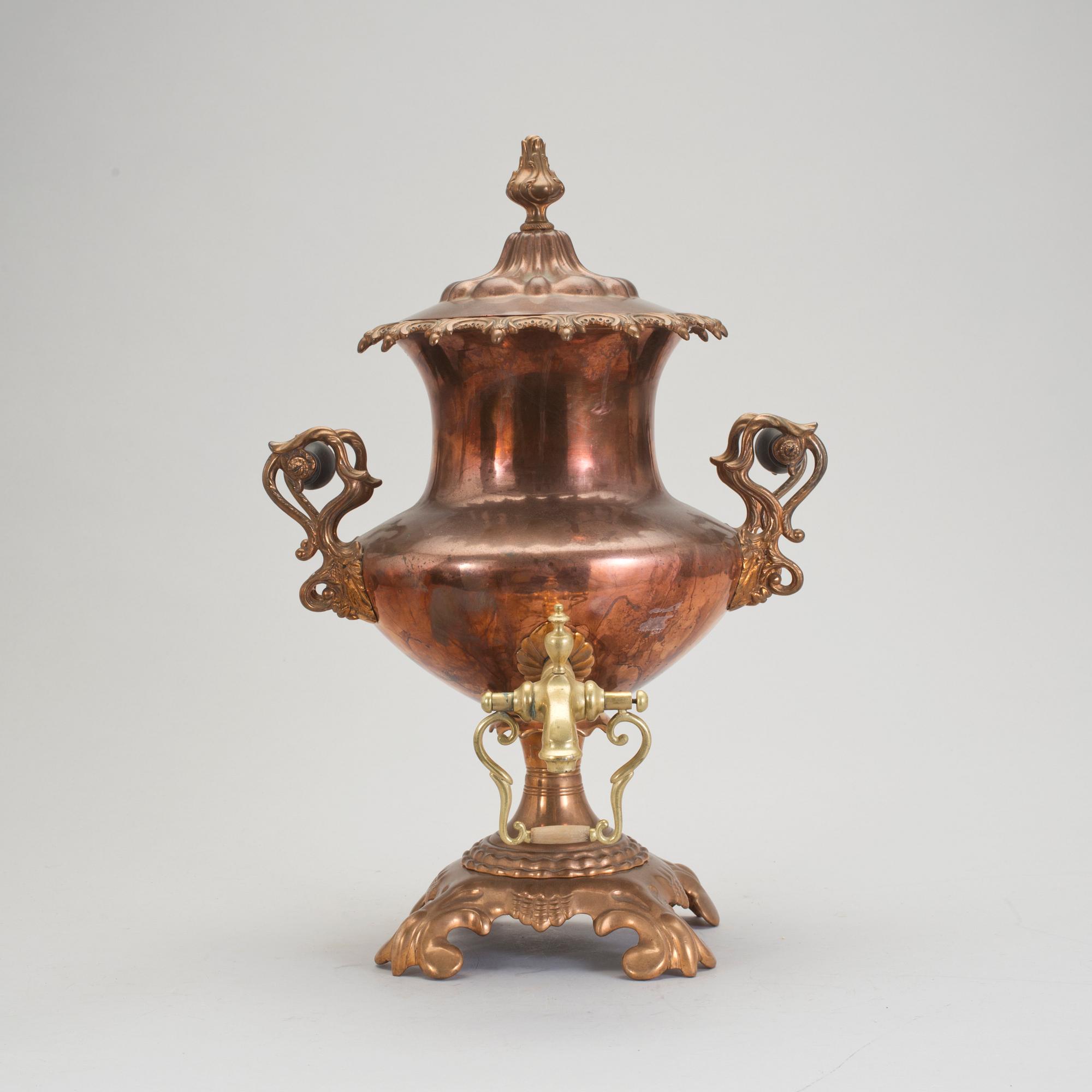 SAMOVAR, koppar och mässing. England, 1800-talets slut.