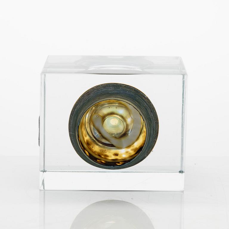 Oiva Toikka, årskub, signerad Oiva Toikka, Nuutajärvi 1982, numrerad 371/2000.