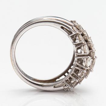 An 18K white gold ring with diamonds ca. 2.53 ct in total according to engraving.