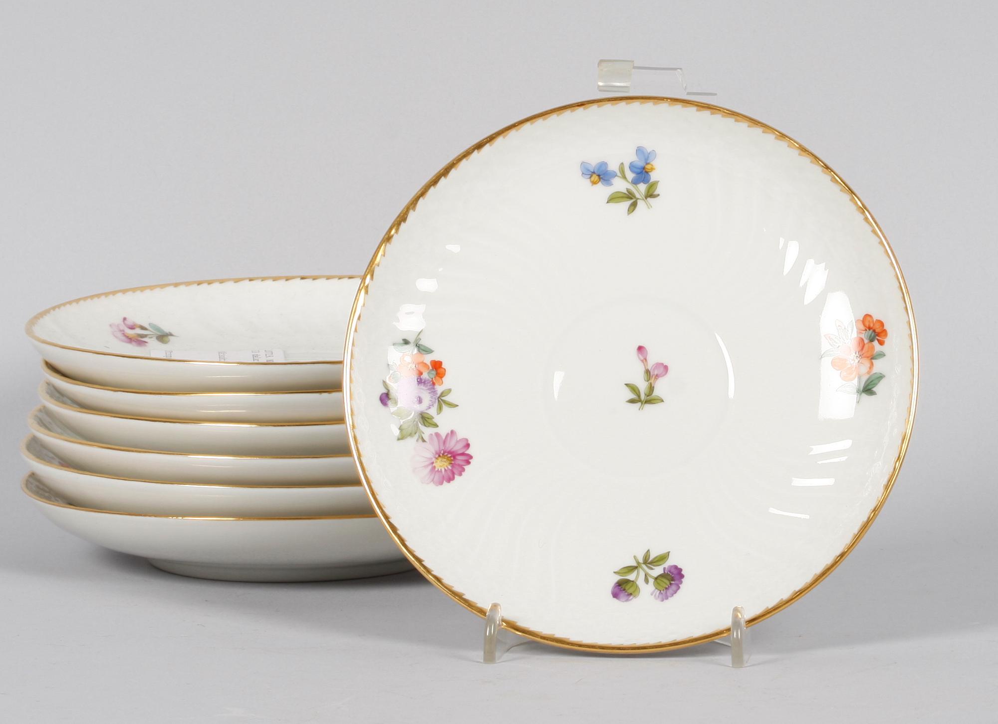 MAT- KAFFE OCH TESERVIS, 33 delar, Kunglig Dansk.