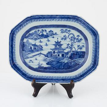 A blue and white butter terrine with lid, and a blue and white serving dish, China, Qianlong (1736-95).
