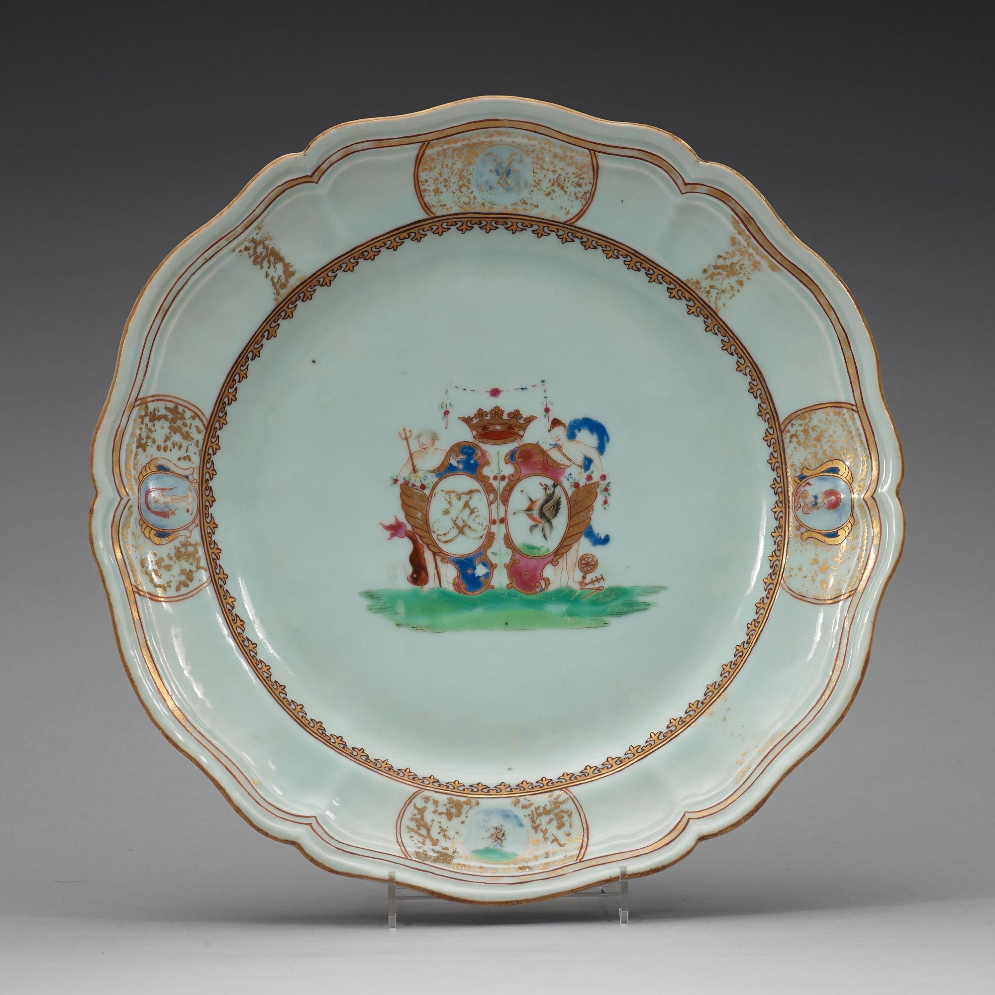 A five piece set of Swedish armorial porcelain, Qing dynasty, Qianlong (1736-95).