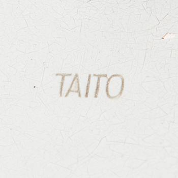 A mid 20th century table lamp, model 9227 for Taito/Idman.