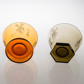 GÖRAN HONGELL Two 1930s Glass Bowls.