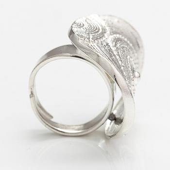 Jorma Laine, A stelring silver ring "Chic". Turun Hopea, Turku.