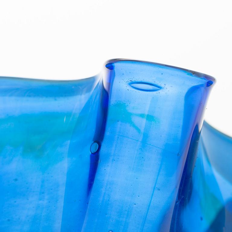 Oiva Toikka, an art glass, signed Oiva Toikka Nuutajärvi Notsjö 1988.