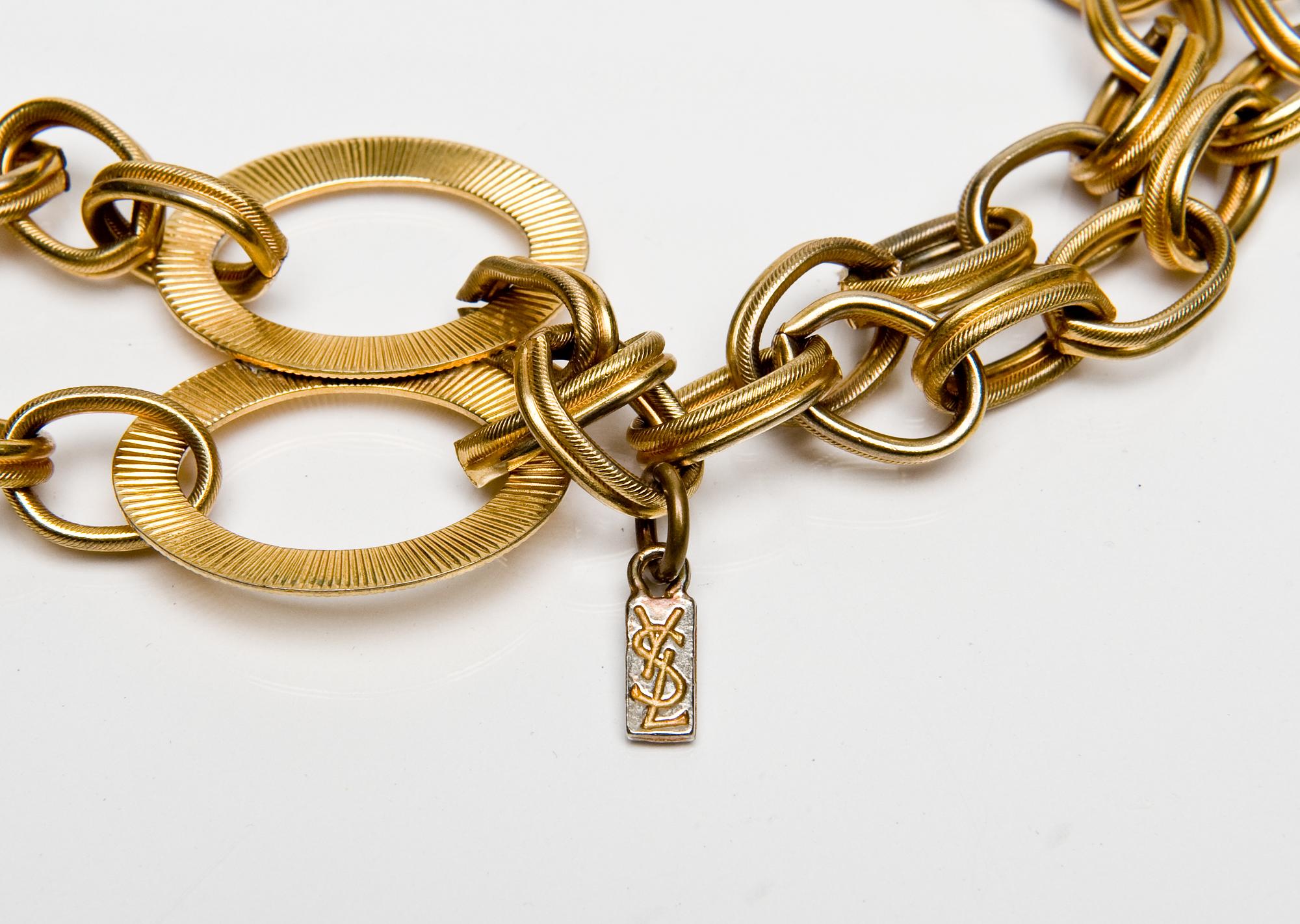 SKÄRP/KEDJA, Yves Saint Laurent.