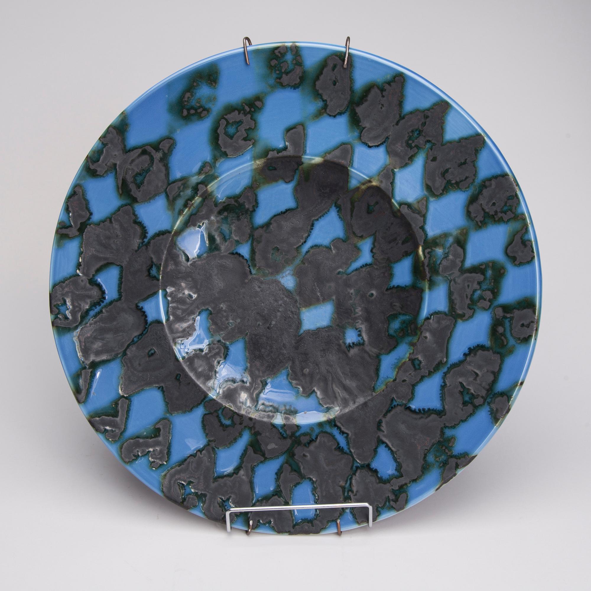 VATI, keramik, signeerattu Kati Tuominen-Niittylä Arabia Finland sekä merkitty KTN.