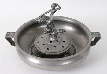 UPPSATSSKÅL/FLOWER FROG, tenn, Stockholm, 1930-tal.