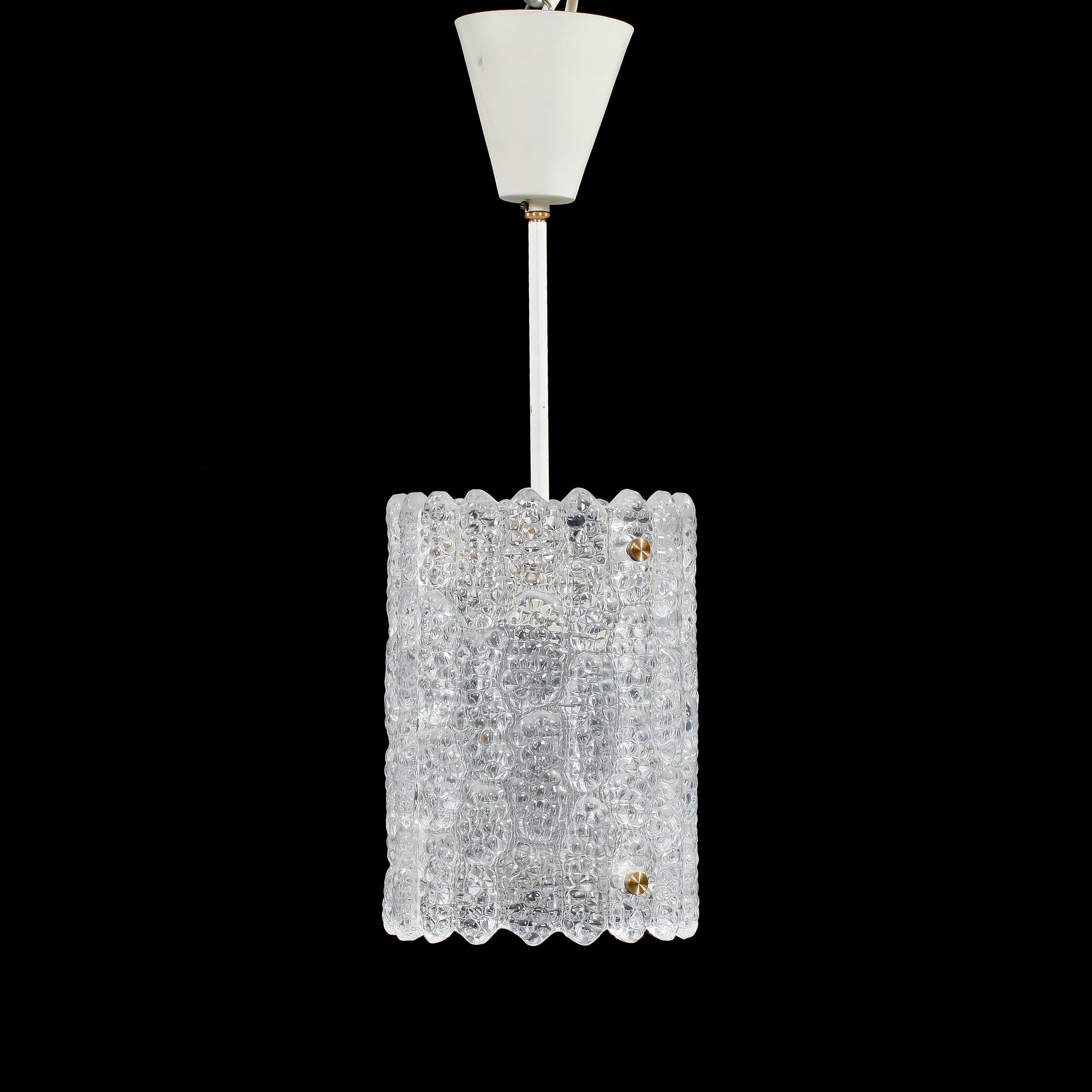 TAKLAMPA, Carl Fagerlund, Orrefors, 1900-talets andra hälft. Höjd 56 cm.