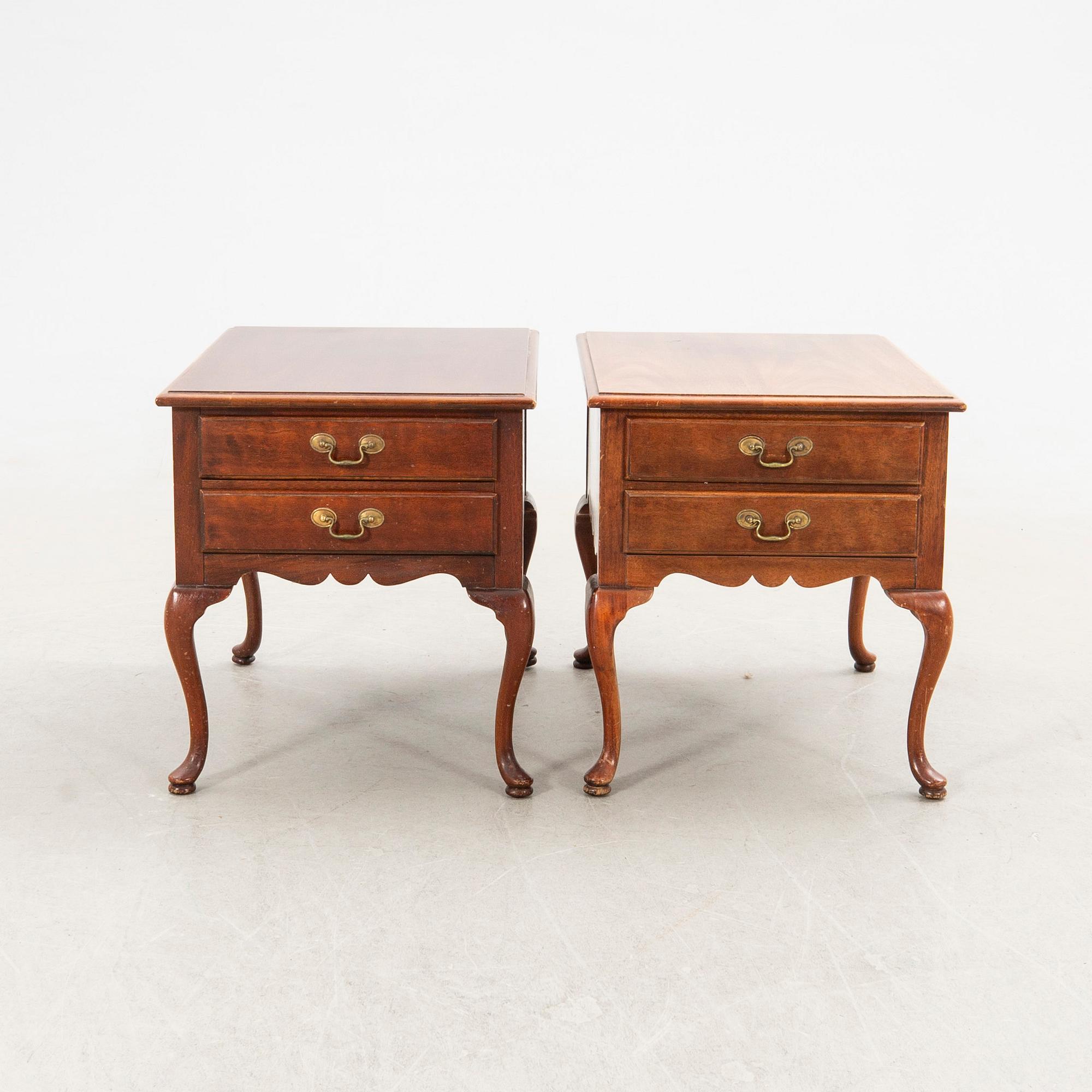 Nightstand, English style, 20th century.
