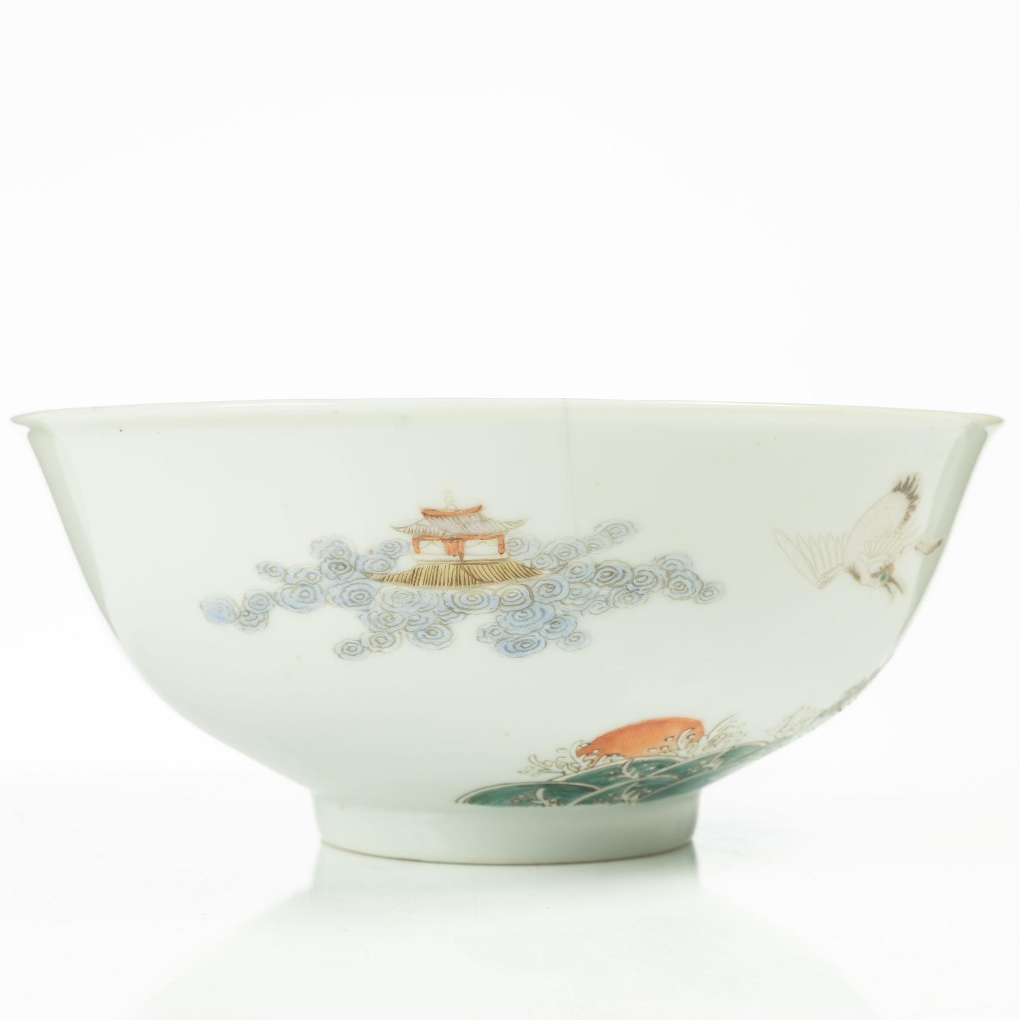 A Chinese porcelain bowl, Republic, 20th century.