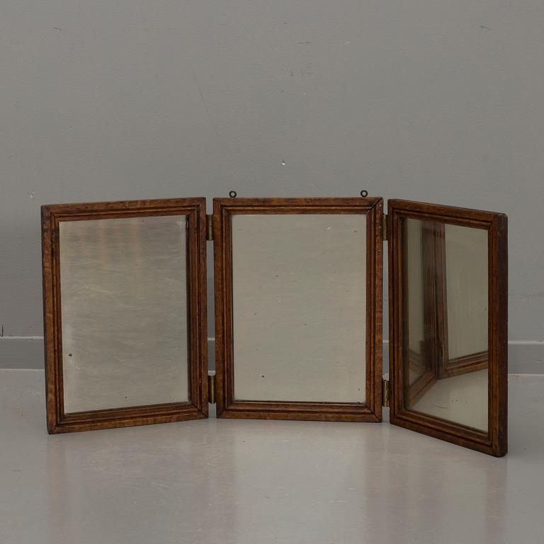 An app. 1900 mirror.