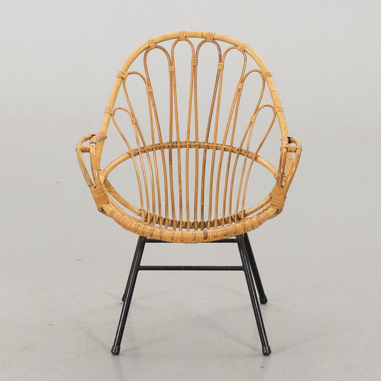 A TABLE AND AN ARMCHAIR. Second half of 20th century.