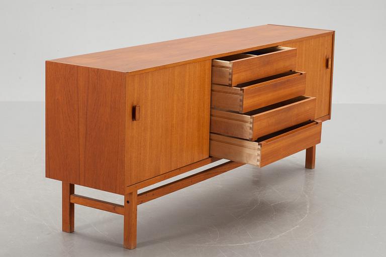 SIDEBOARD, "Arild", Nils Jonsson för Troeds, Bjärnum, 1960-70-tal.