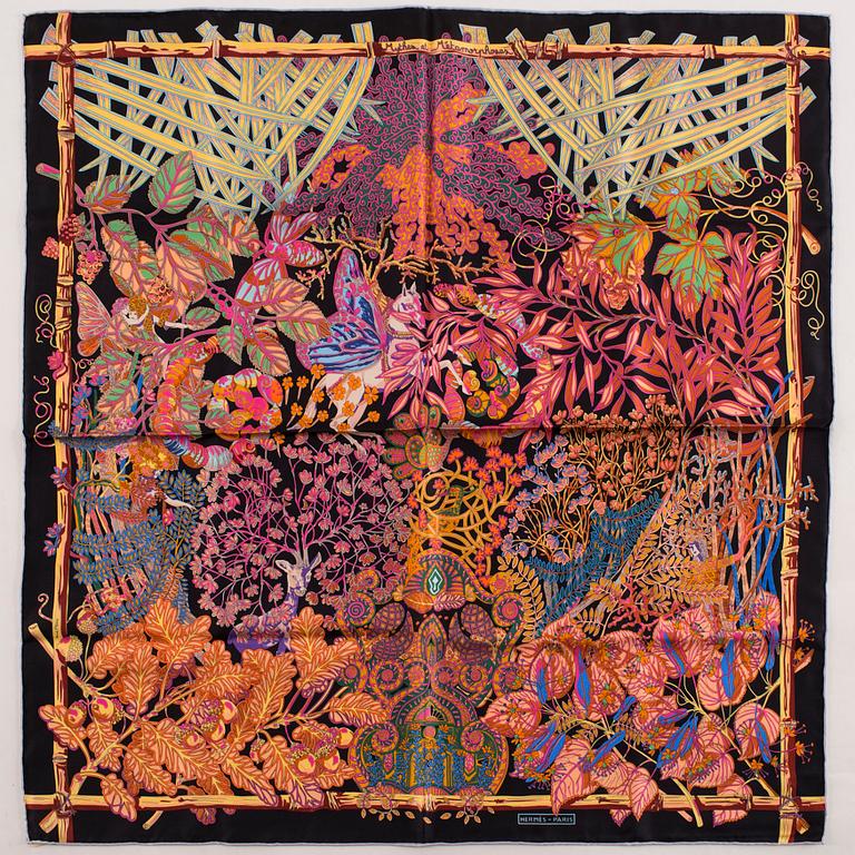 HERMÈS, scarf "Mythes et métamorphoses".