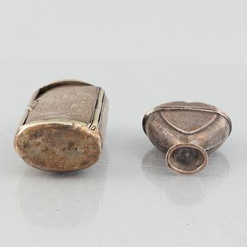Snusdosa samt hjärtformad dosa, ostämplade, Skandinavien 1700-1800-tal.