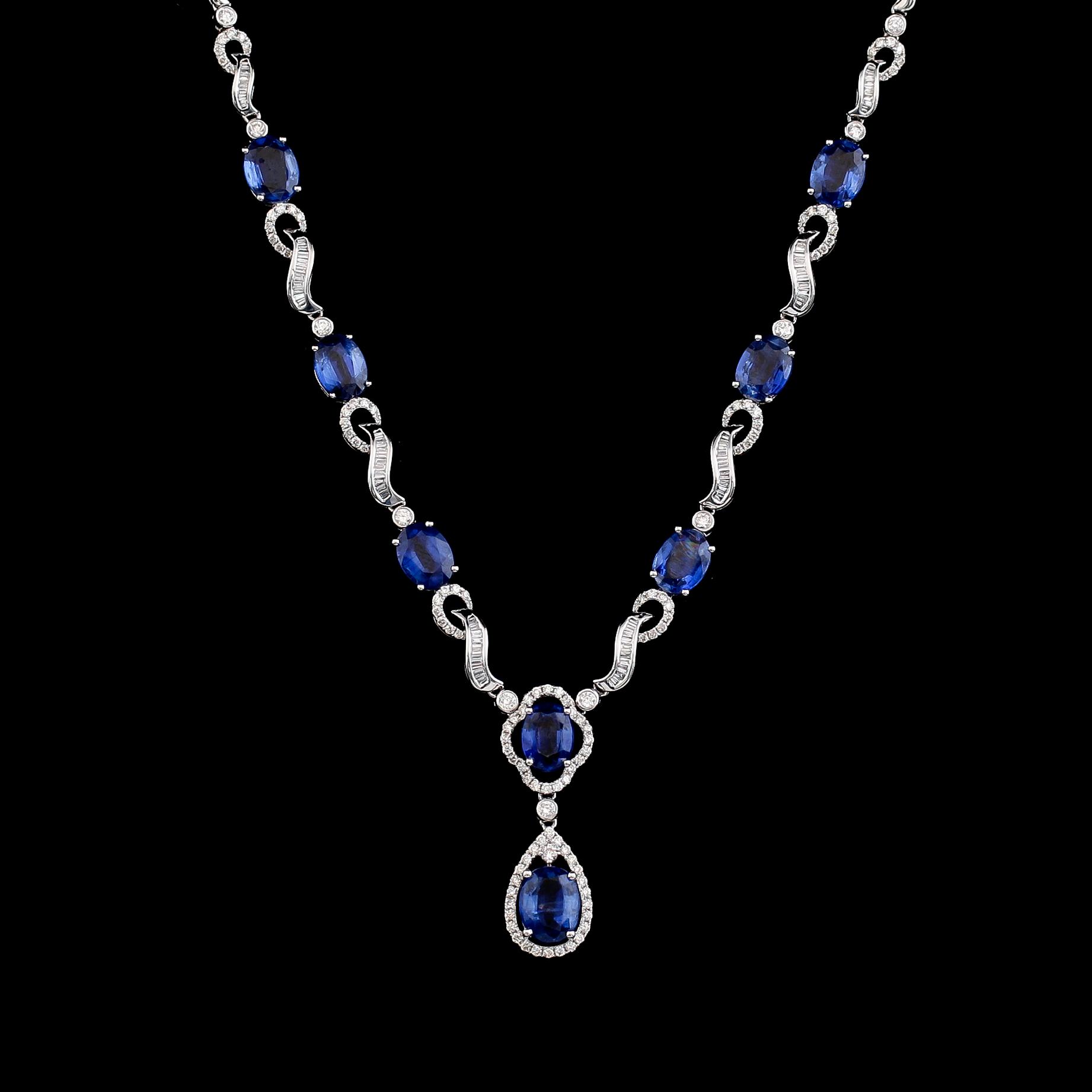 COLLIER, 18K vitguld, diamanter tot ca 1.49 ct, kyaniter tot ca 13.86 ct. Vikt ca 20 g.